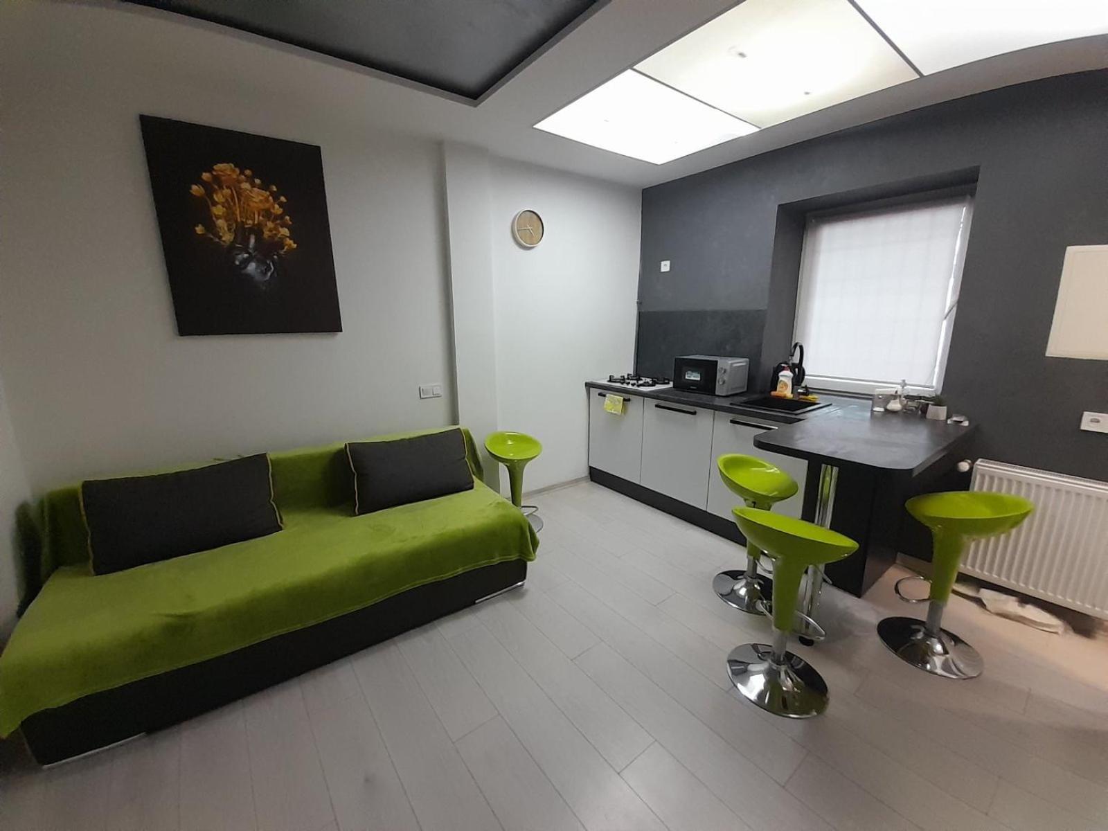 White Rooms On City Center リヴィウ エクステリア 写真