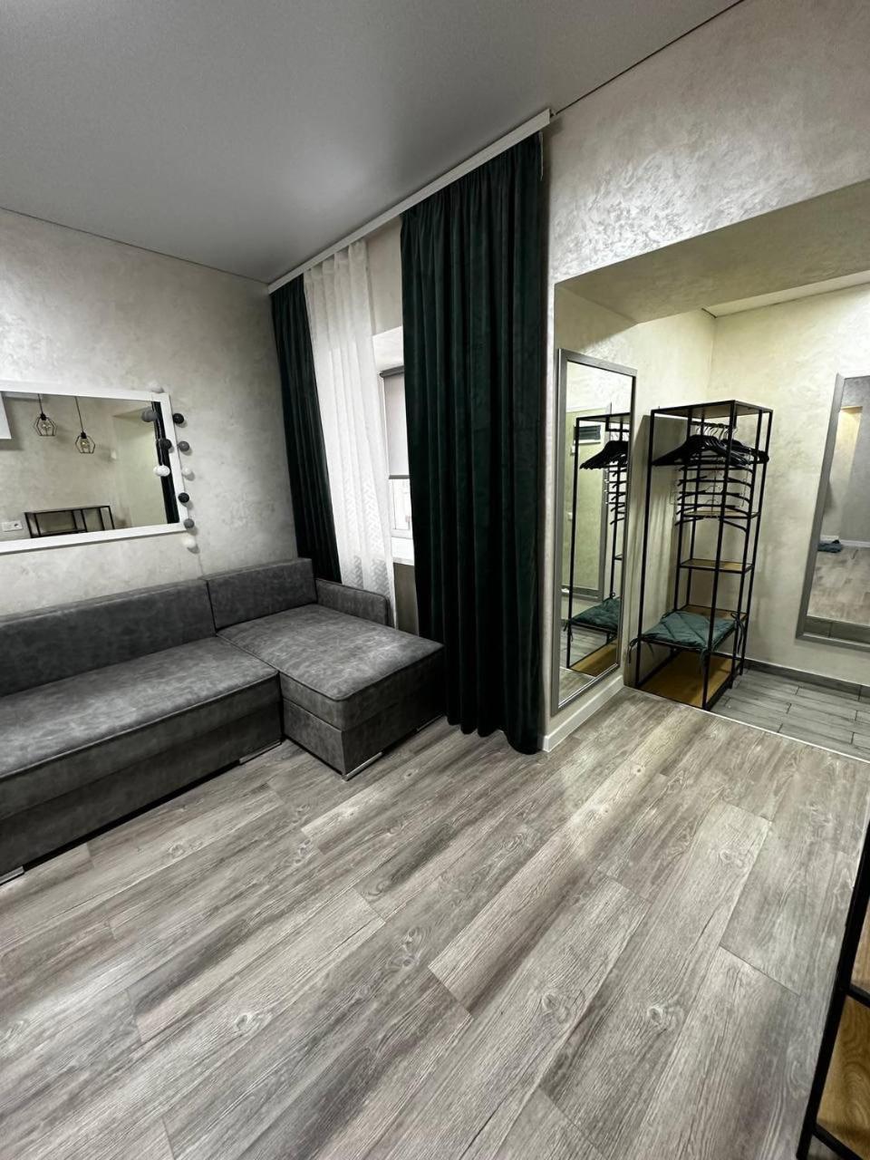White Rooms On City Center リヴィウ エクステリア 写真